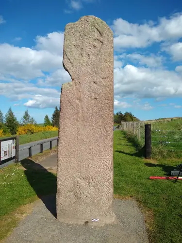 Chapel of Garioch (S-ABD-007) ogham stone